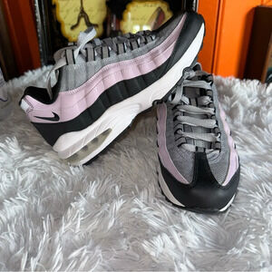Nike air Max 95 Premium Gray Purple Excellence like new condition Sz 7 women’s